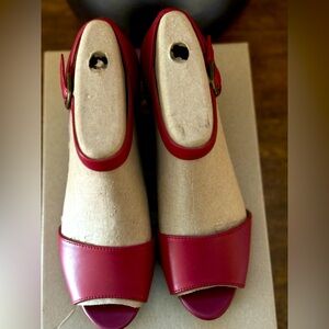 Brand new, Clark’s, women’s size 8, wedge heel!!!